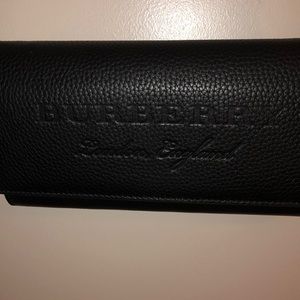 Burberry wallet on a chain